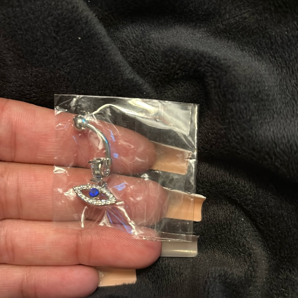 Belly ring never open